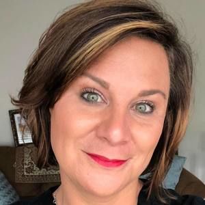 Meet your Posher, Leigha